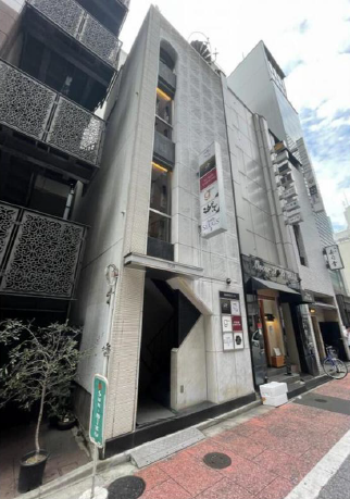 銀座駅徒歩4分！　数寄屋通り沿いの為往来多数！